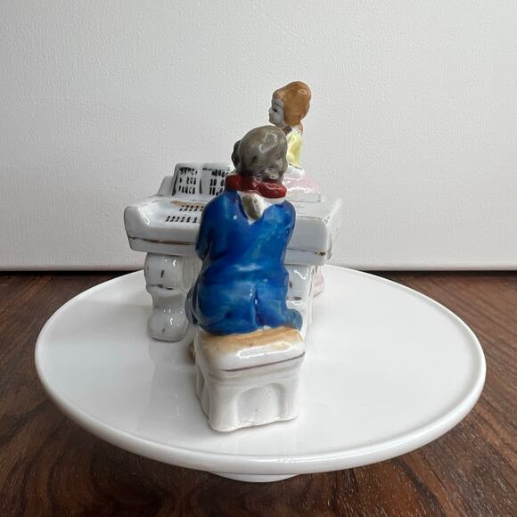 Vintage Occupied Japan Victorian Musical Ensemble Porcelain‎ Figurines - Picture 2 of 16